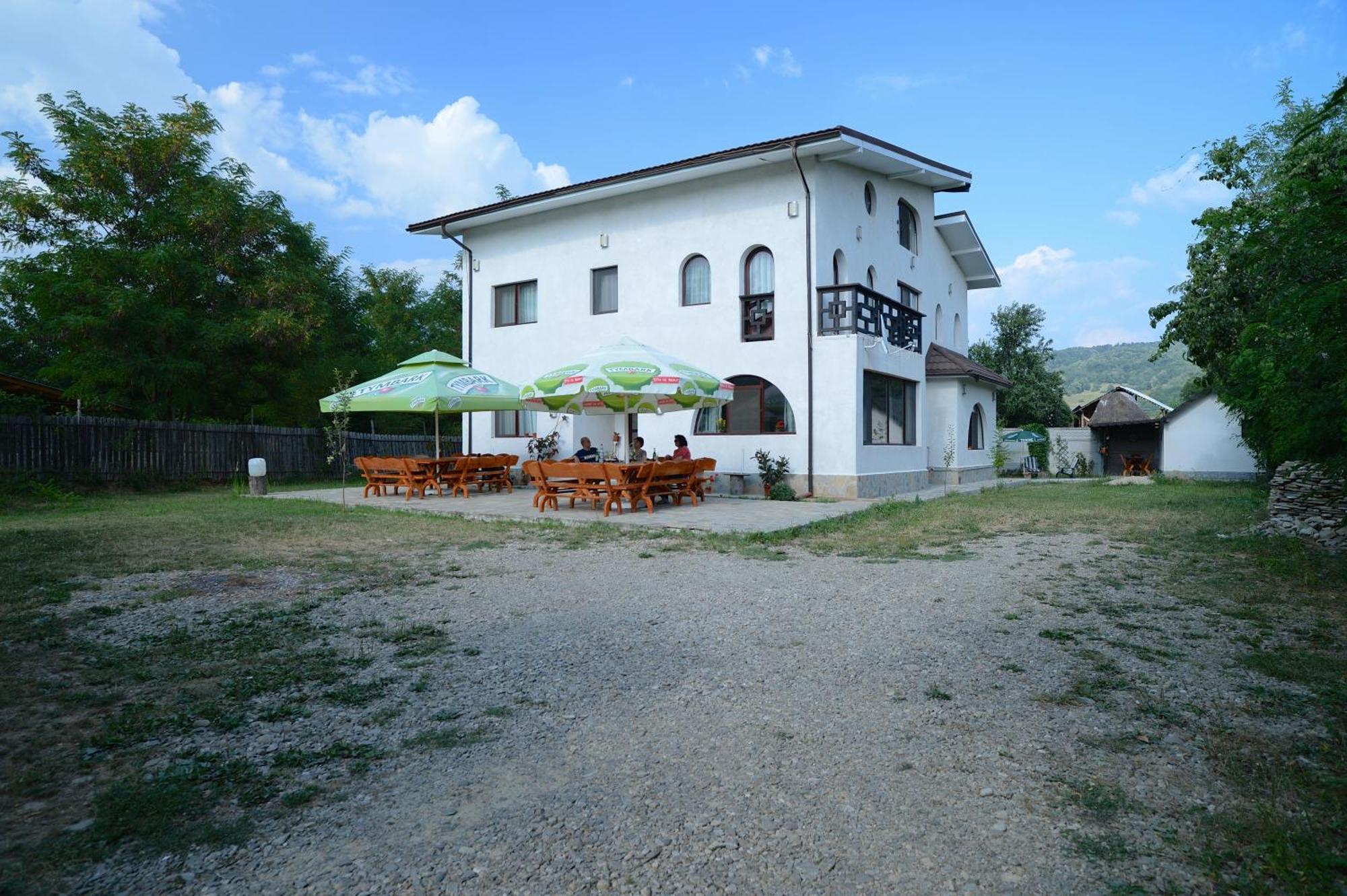 Vila Madudu Valenii de Munte Exterior photo
